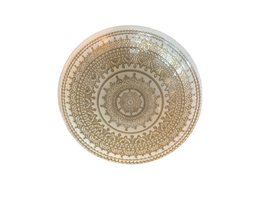 Gold and white plate set